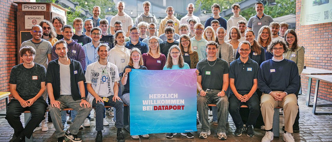 Gruppenfoto der Nachwuchskräfte von Dataport 2025