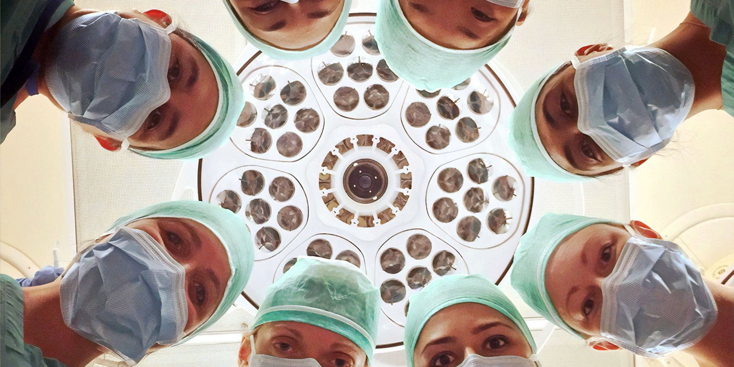 Freiwillige medizinische Helfer registrieren sich online