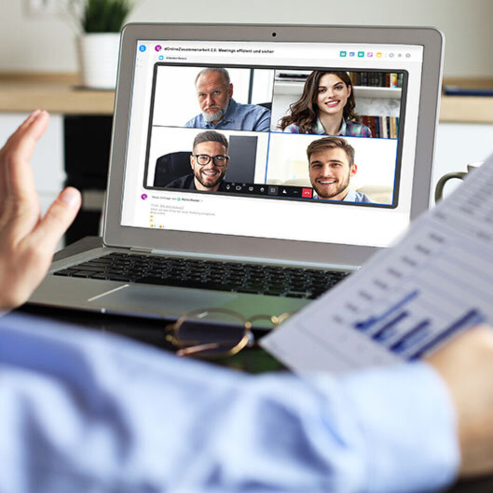 dOnlineZusammenarbeit Business-Team arbeitet in Videokonferenz zusammen