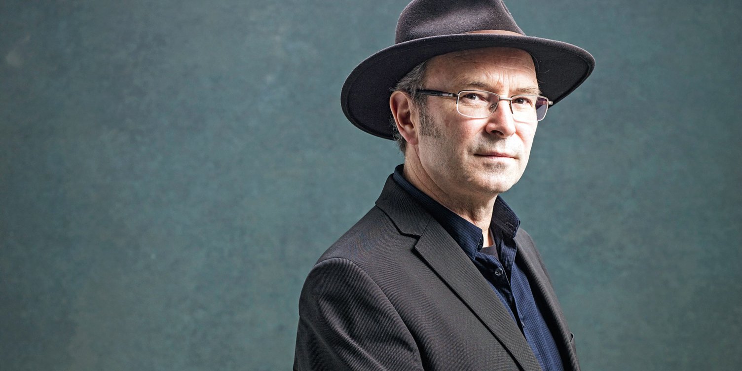 Kultur digital: Dataport holt irischen Autor Mike McCormack per Live-Stream ins Literaturhaus SH