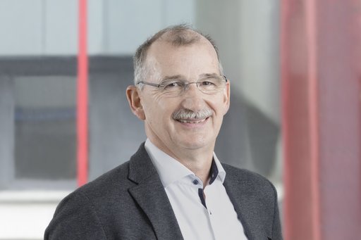 Dr. Johann Bizer, Vorsitzender des Vorstands und Vorstand Ressourcen
