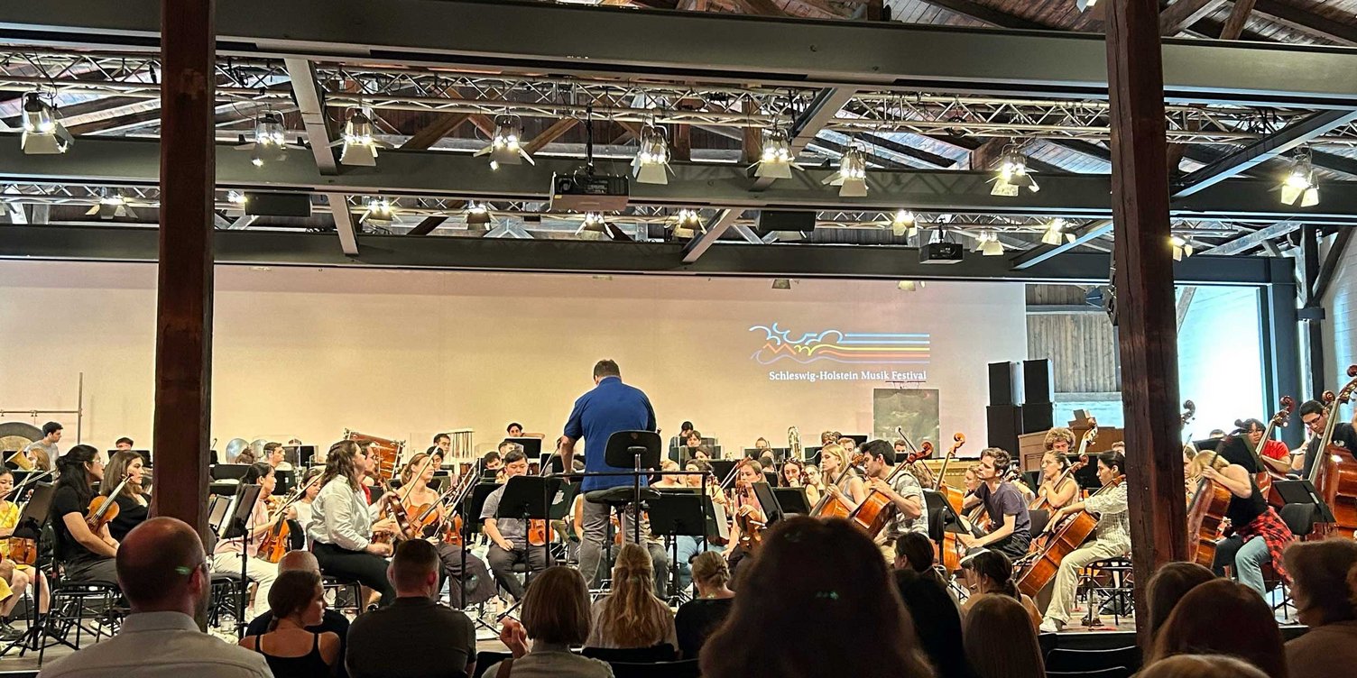 Blick auf das Festival Orchestra aus dem Publikum